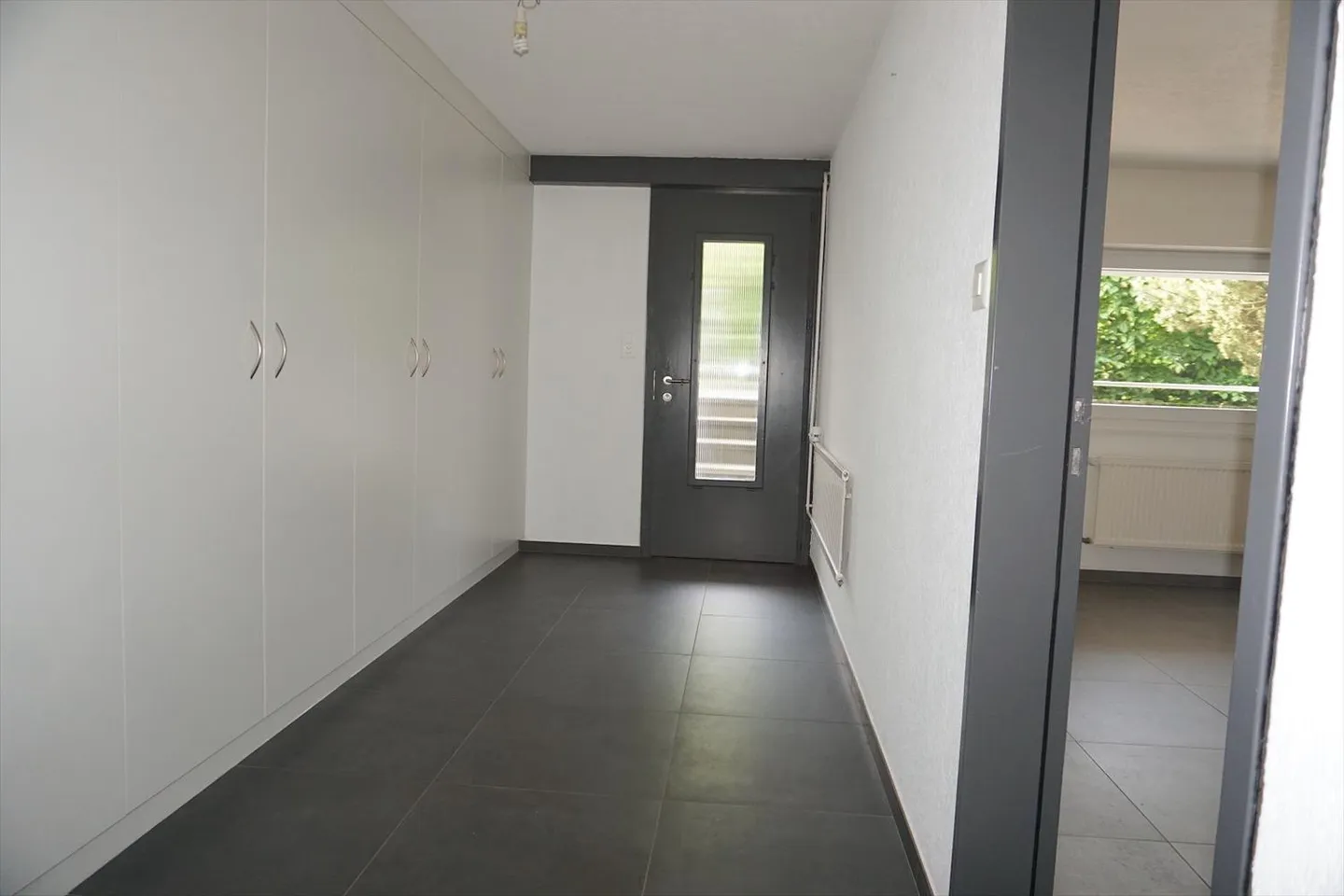 ARI-236 - Rendite - Sehr schönes Haus mit 2 Wohnungen von 4,5 und 3,5 Zimmern auf einem Grundstück von 1'134 m2. - Foto 11 von 13