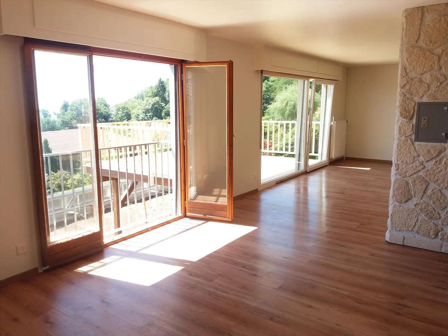 Wohnung mit Terrasse 3,5 Zimmer - Foto 3 von 5