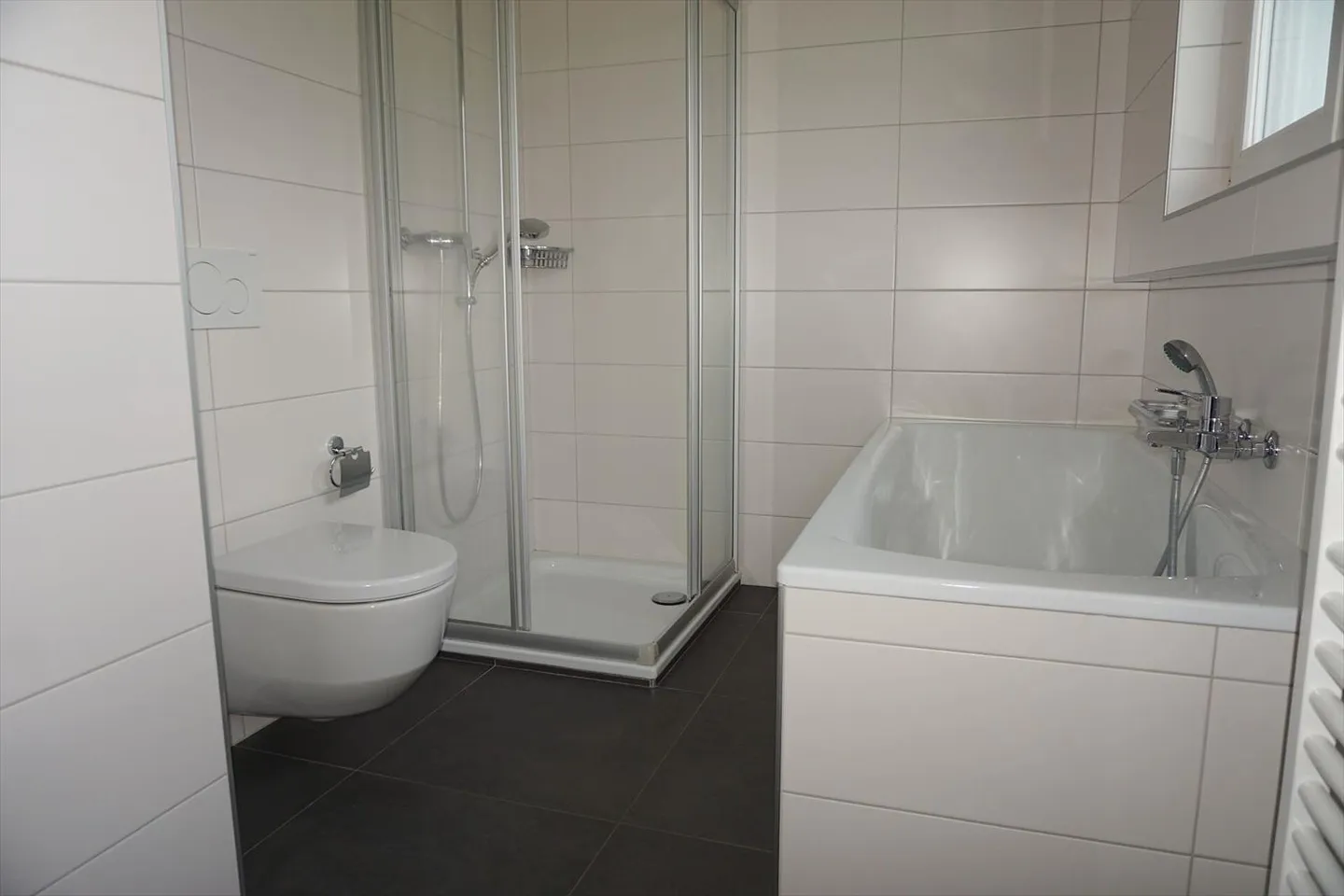 ARI-236 - Rendite - Sehr schönes Haus mit 2 Wohnungen von 4,5 und 3,5 Zimmern auf einem Grundstück von 1'134 m2. - Foto 8 von 13