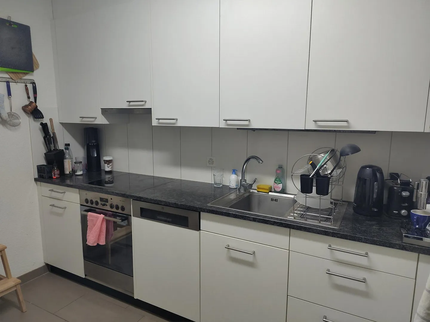 Central 2-room apartment with balcony! - Photo 2 of 6