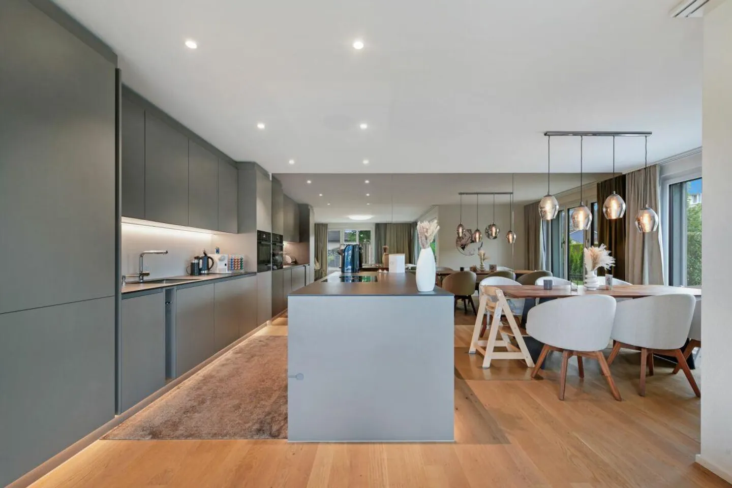 Exclusive 3.5-room garden apartment with high-quality finish and generous outdoor space - Photo 4 of 25