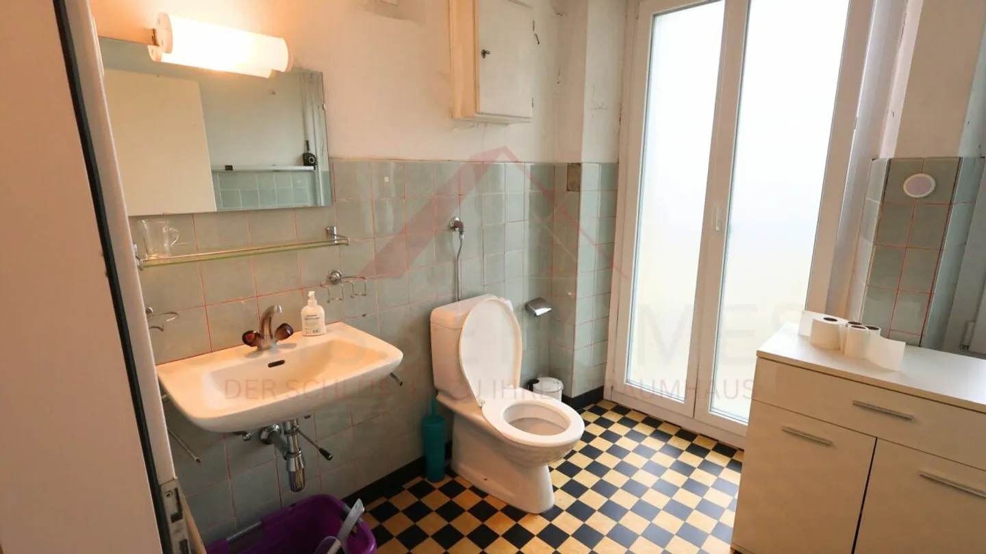 Bâtiment résidentiel et commercial attrayant avec restaurant et possibilités de développement - Photo 25 sur 26