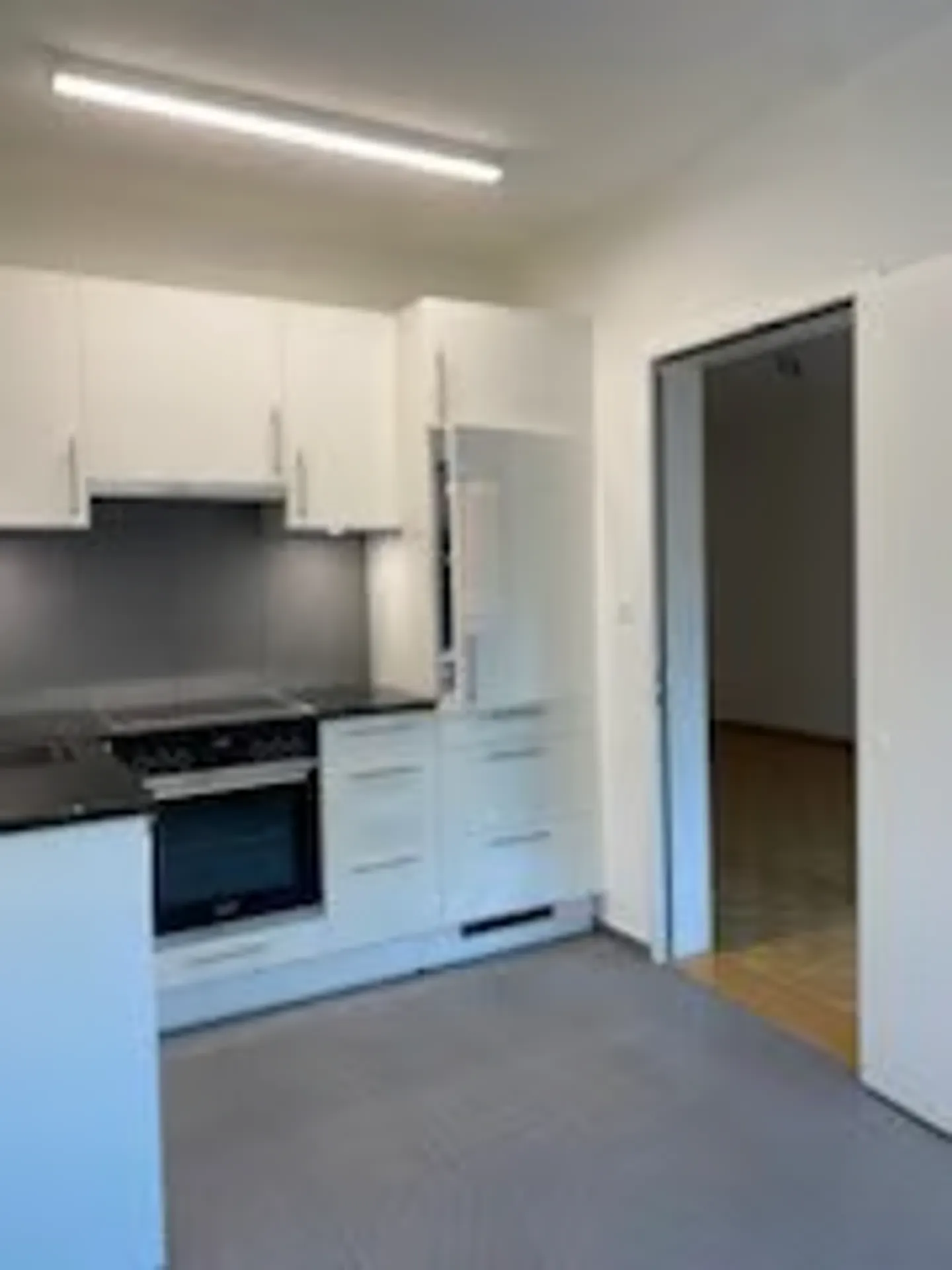 Moderne, helle 3,5-Zimmerwohnung - Photo 4 of 13