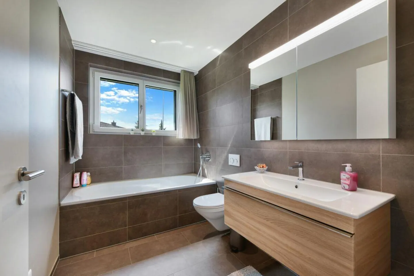 Exclusive 3.5-room garden apartment with high-quality finish and generous outdoor space - Photo 13 of 25