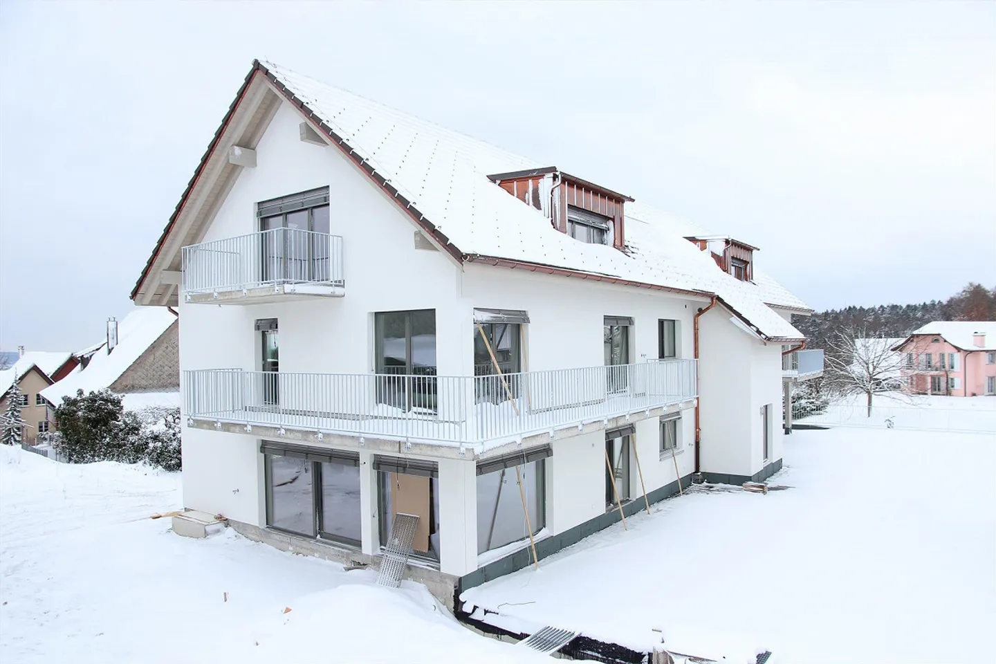 Möblierte Dachwohnung in steuergünstiger Gemeinde am Untersee - Foto 2 von 12