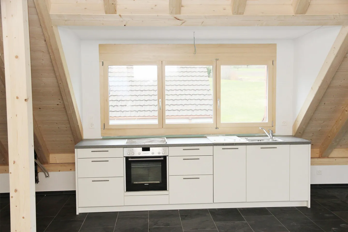 Möblierte Dachwohnung in steuergünstiger Gemeinde am Untersee - Foto 9 von 12