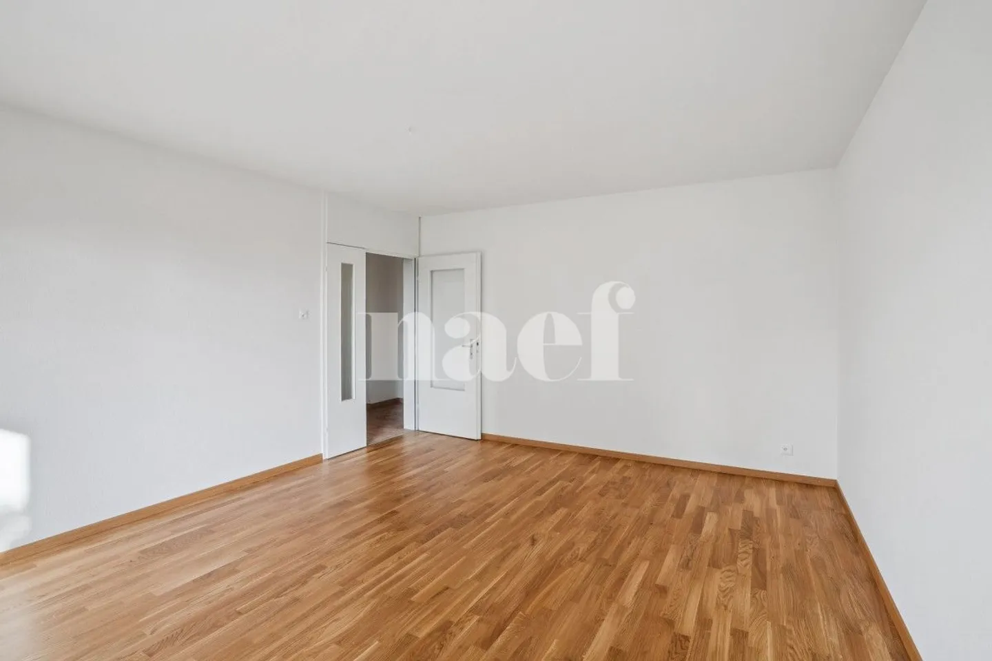 Appartement de trois pièces au 5ème étage - Photo 2 sur 5