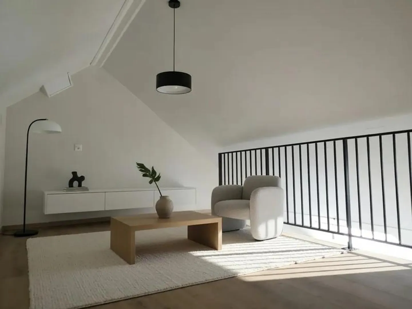 Magnificent high-end duplex with stunning views of Lake Morat - Photo 5 of 13