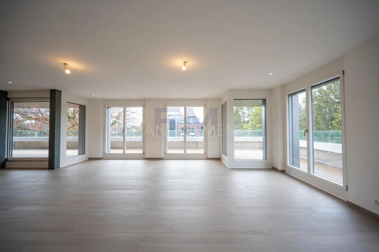 Appartement de Luxe avec Terrasse - Photo 1 sur 11