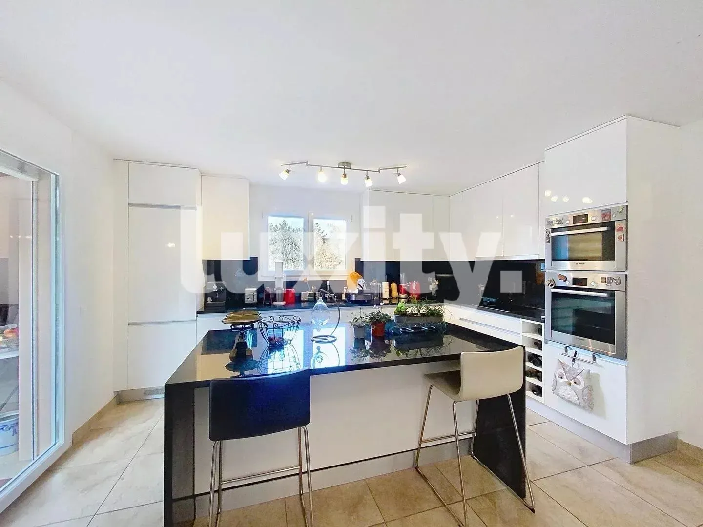 Magnifique maison de ville avec jardin privé à Versoix - un havre de paix à deux pas du parc - Photo 3 sur 7