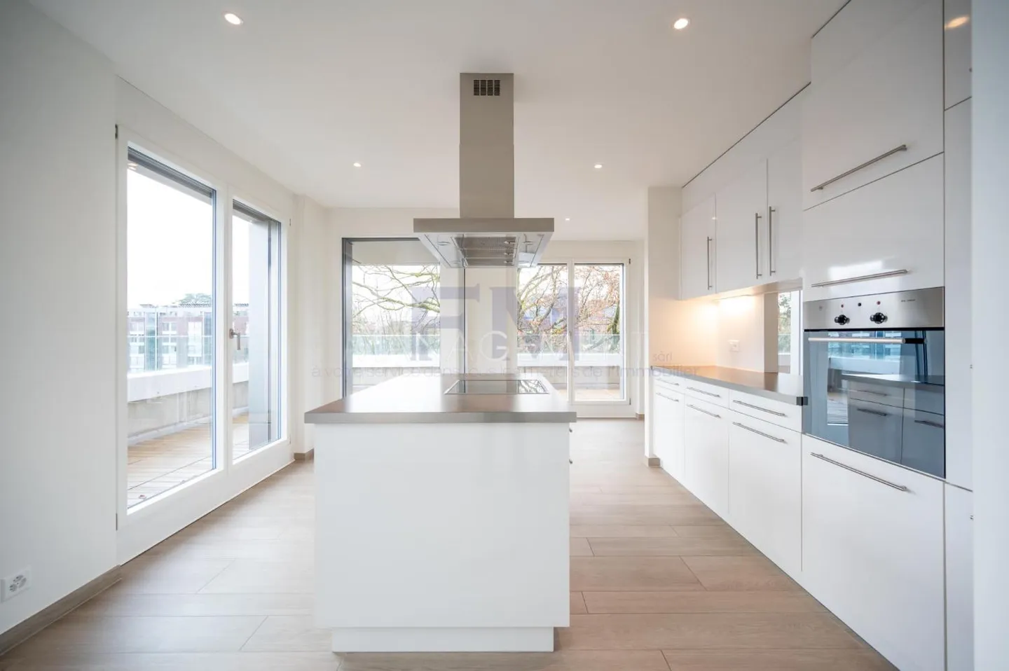 Appartement de Luxe avec Terrasse - Photo 4 sur 11