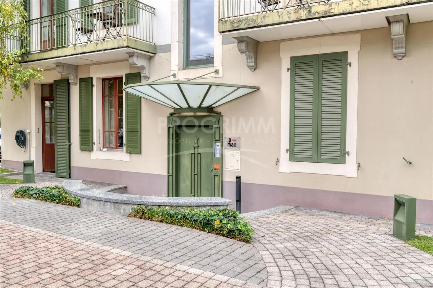 Quai du Rhône. Uffici di alta qualità con fibra, parcheggi e balconi. Parcheggi - Foto 6 di 11