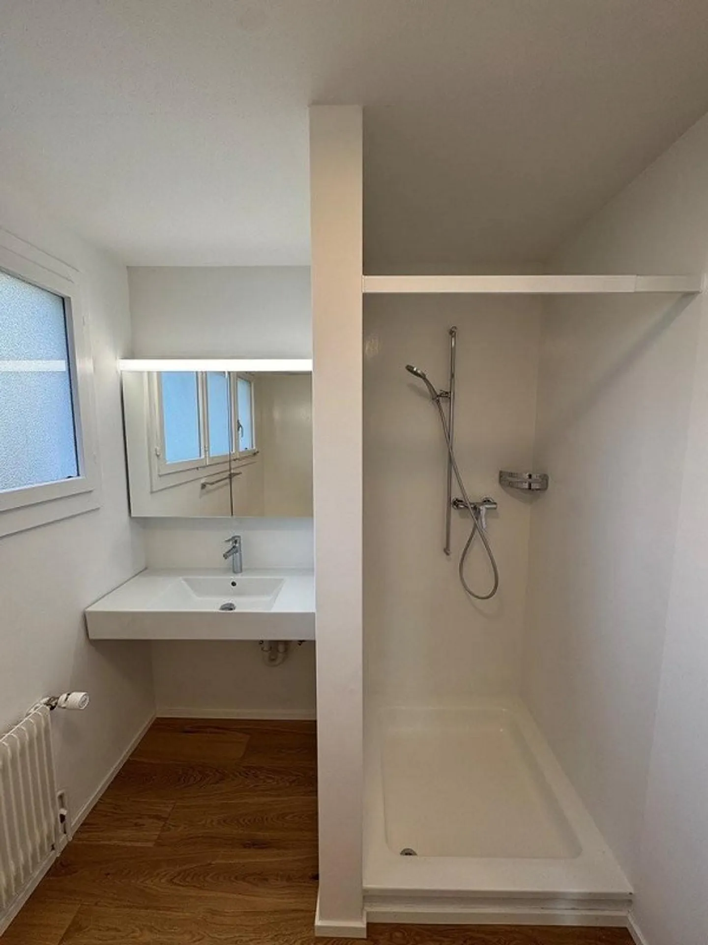 Casa unifamiliare di 4,5 locali appena ristrutturata con vista lago mozzafiato - Foto 8 di 12