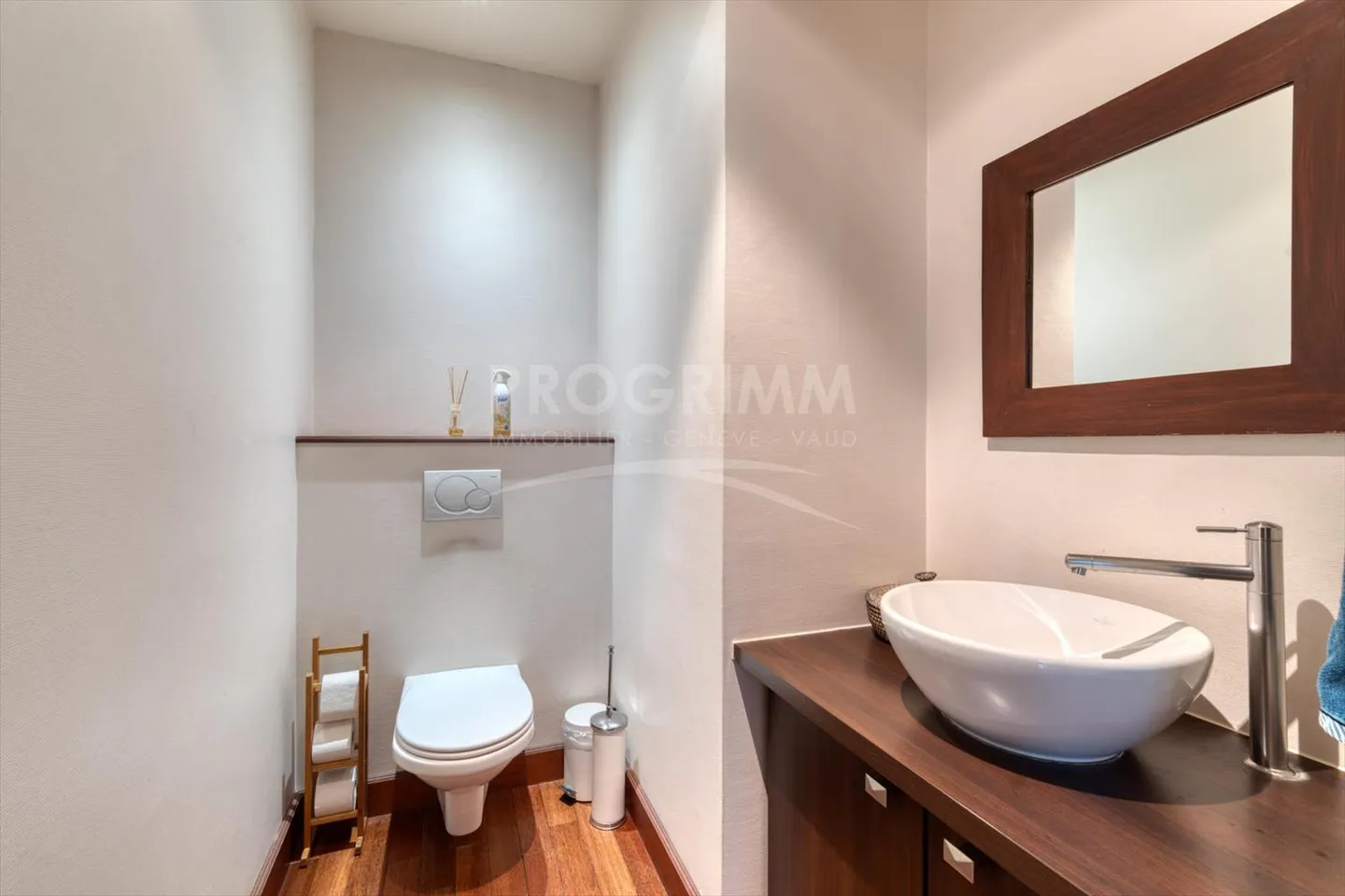 Quai du Rhône. Uffici di alta qualità con fibra, parcheggi e balconi. Parcheggi - Foto 11 di 11