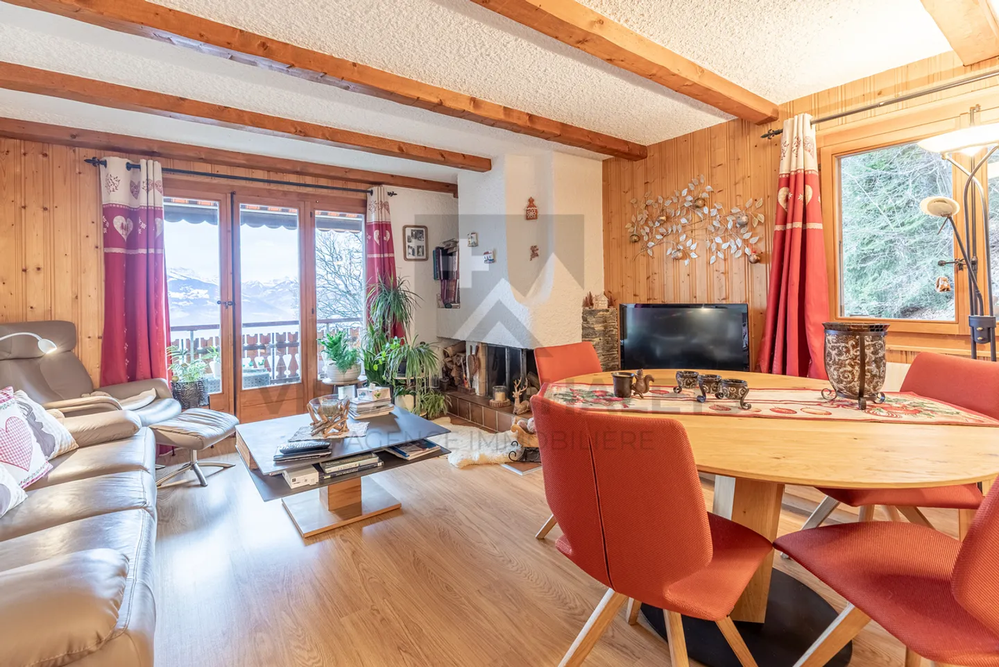 4-room apartment - Photo 3 of 13