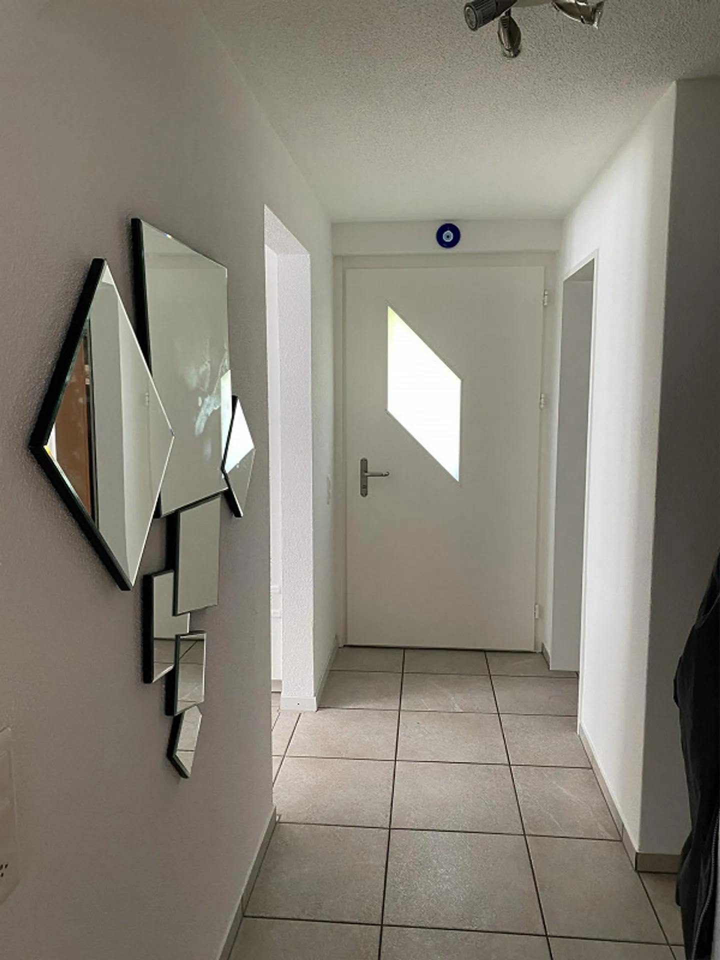 Maison jumelée familiale de 5,5 pièces avec jardin dans un quartier calme - Photo 11 sur 26