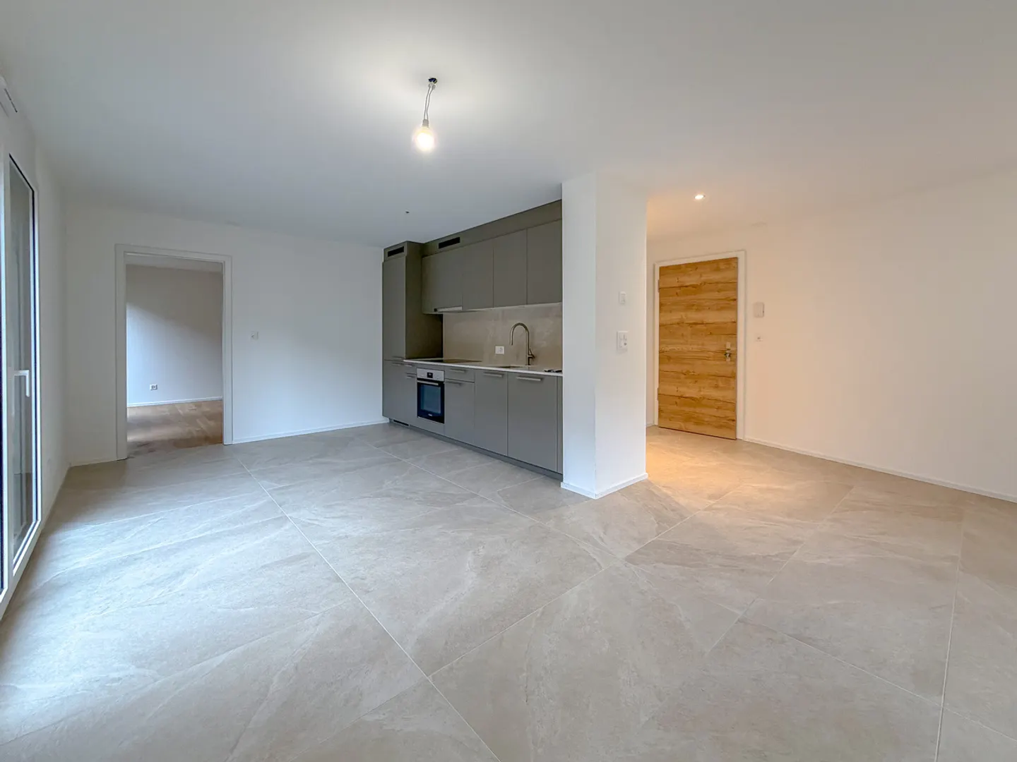 New Apartment with Terrace - Photo 3 of 8