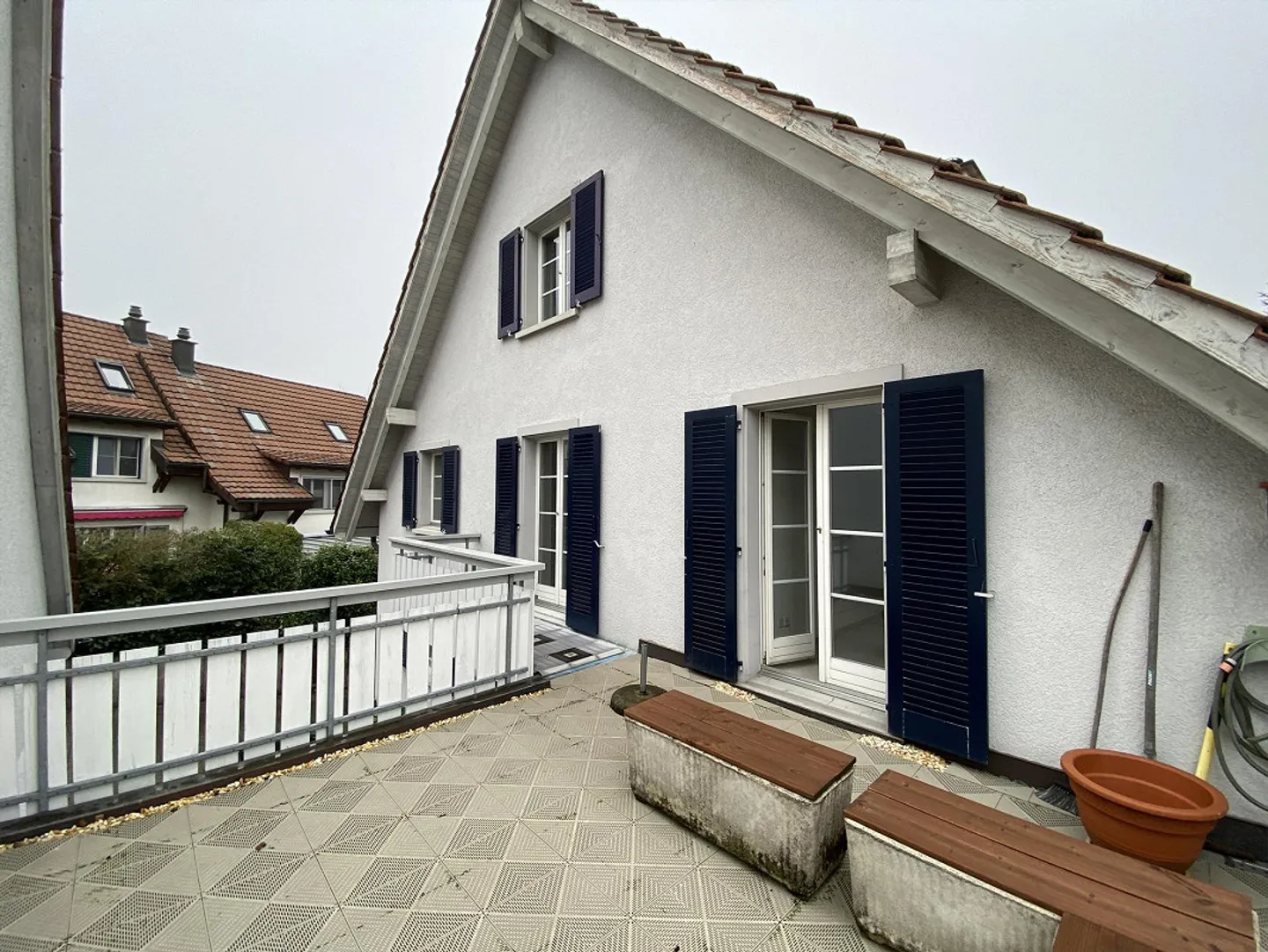 Maison jumelée familiale de 5,5 pièces avec jardin dans un quartier calme - Photo 18 sur 26