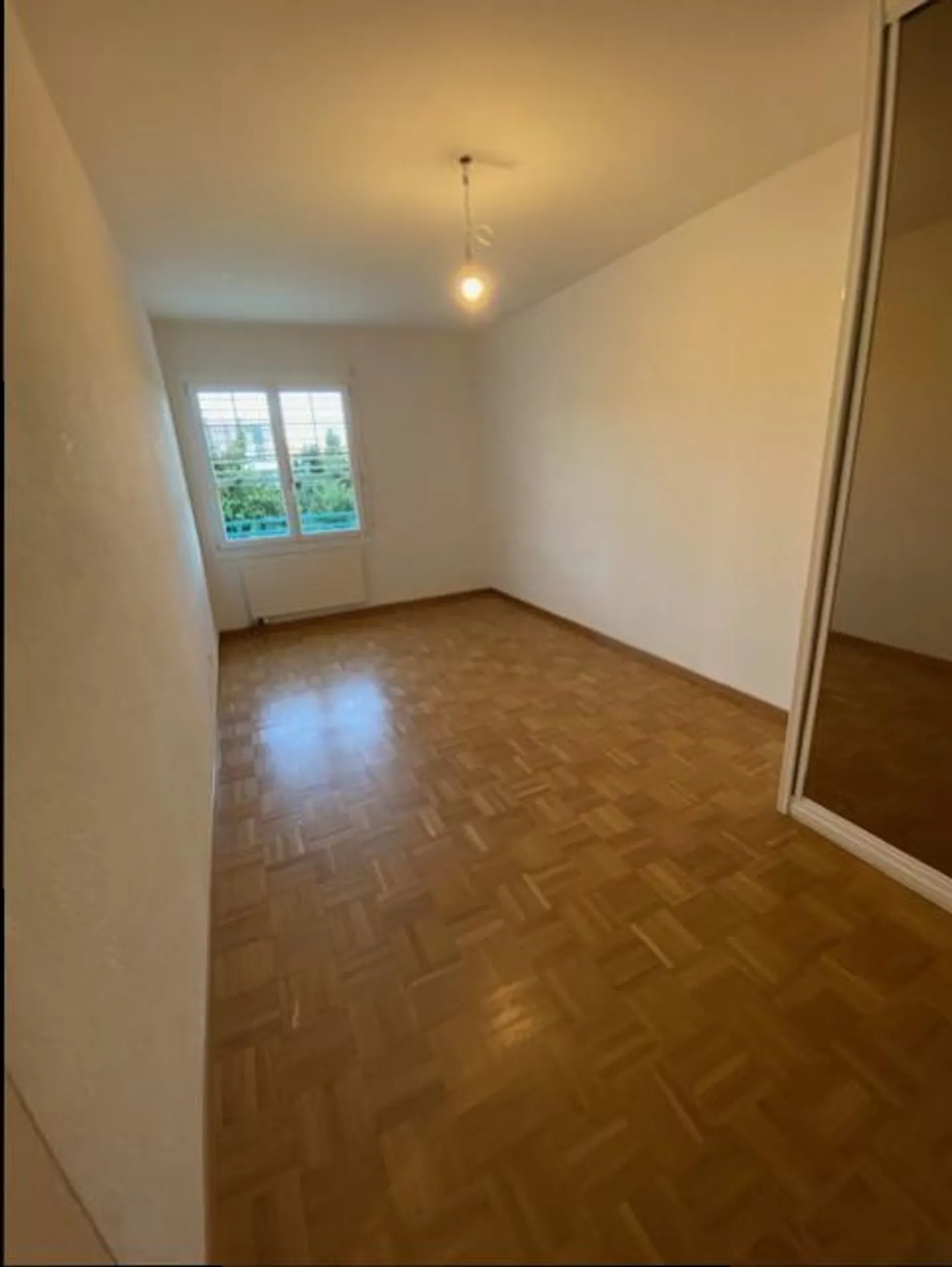 LARGE APARTMENT - 130 M2 - NYON - NEAR TRAIN STATION - Photo 12 of 13