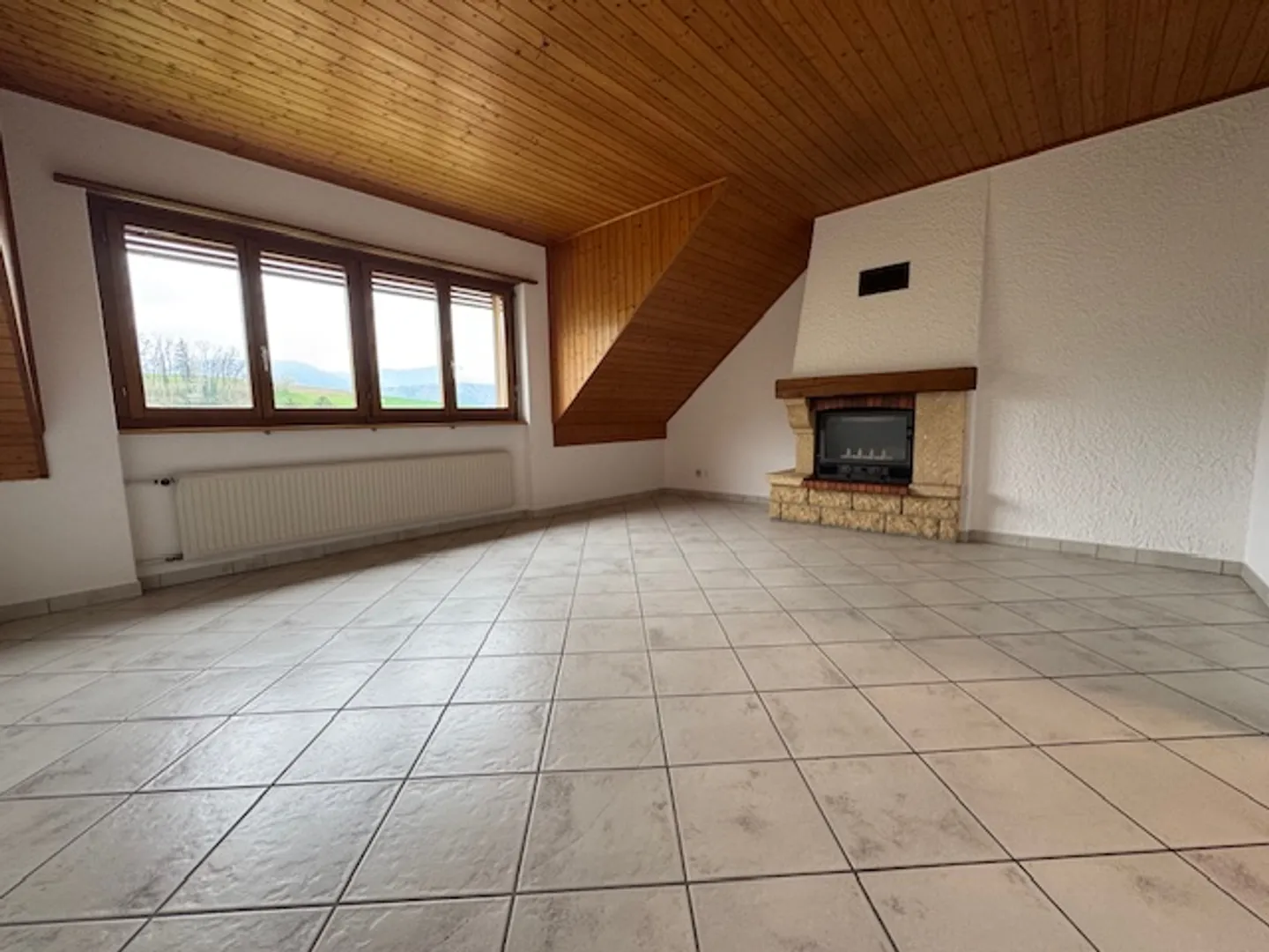 Charmante Wohnung in Montsevelier - Foto 1 von 8