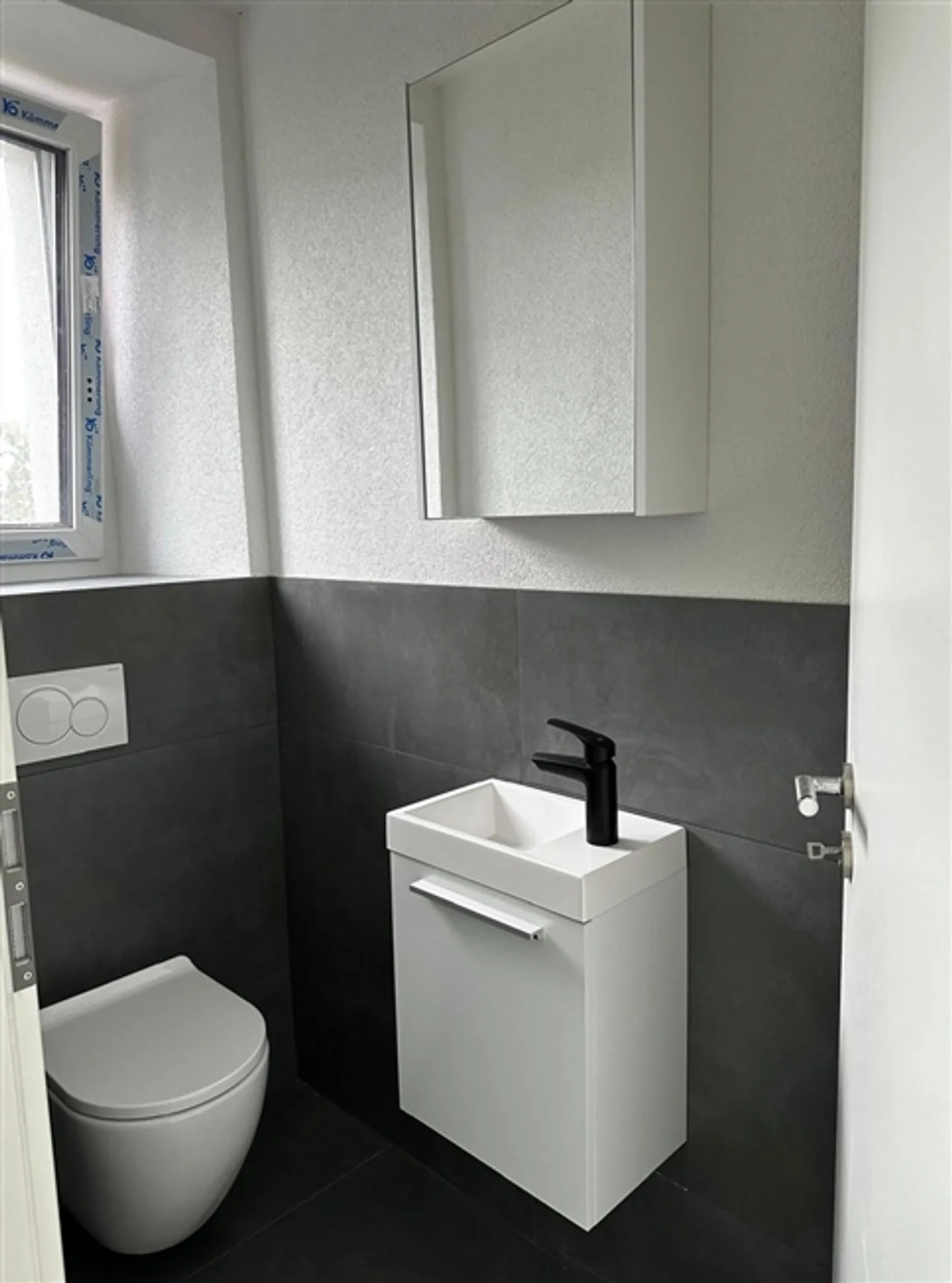 At Home in the Green and Yet Close to the City - Photo 11 of 15