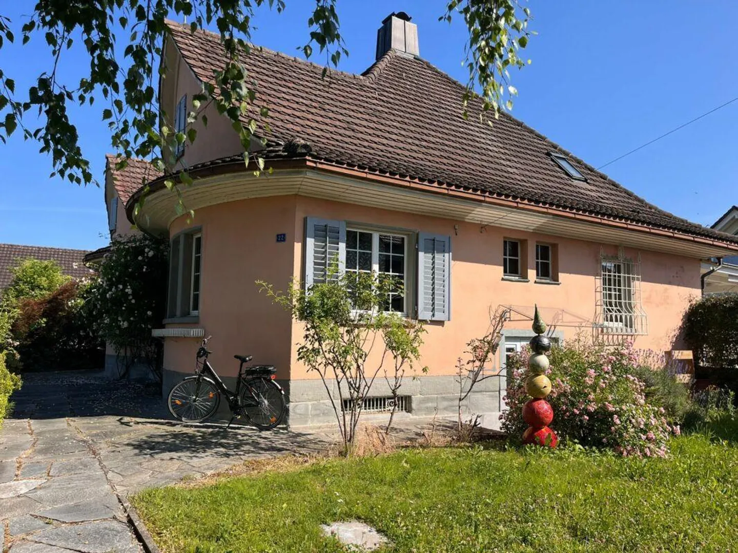 Proprietà unica con grande giardino - Foto 17 di 18