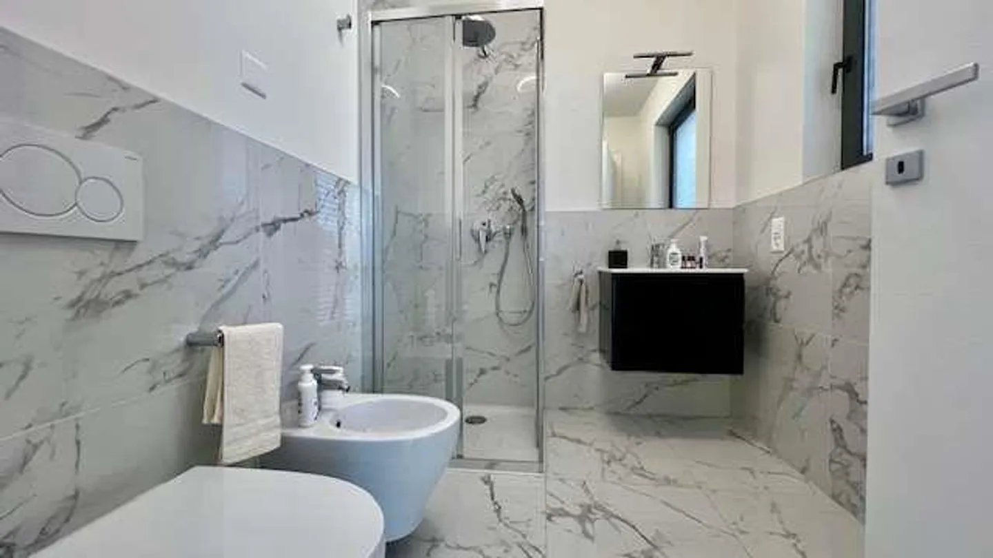 Elegant 4.5 Room Apartment for Rent in Massagno - Photo 7 of 12