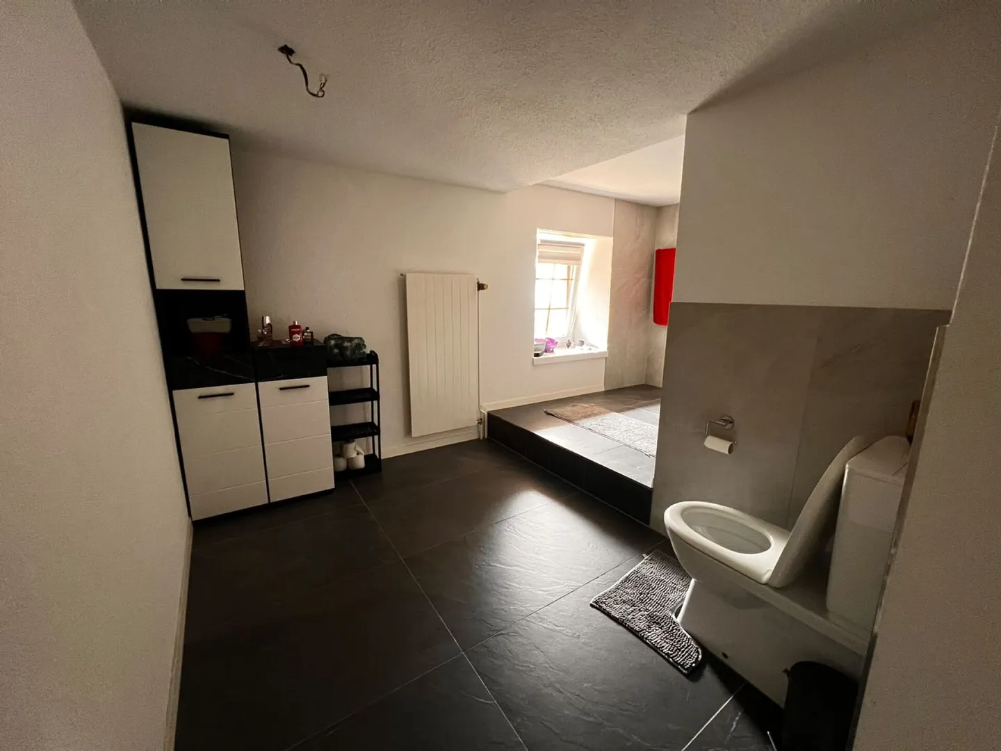 Appartement spacieux de 3,5 pièces avec garage et excellentes connexions de transport à Othmarsingen - Photo 13 sur 15
