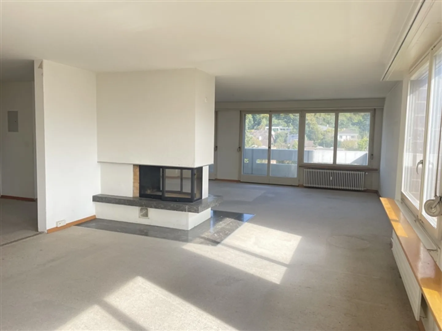 Appartement attrayant de 6,5 pièces (6ème étage) avec vue dégagée à Therwil - Photo 5 sur 16