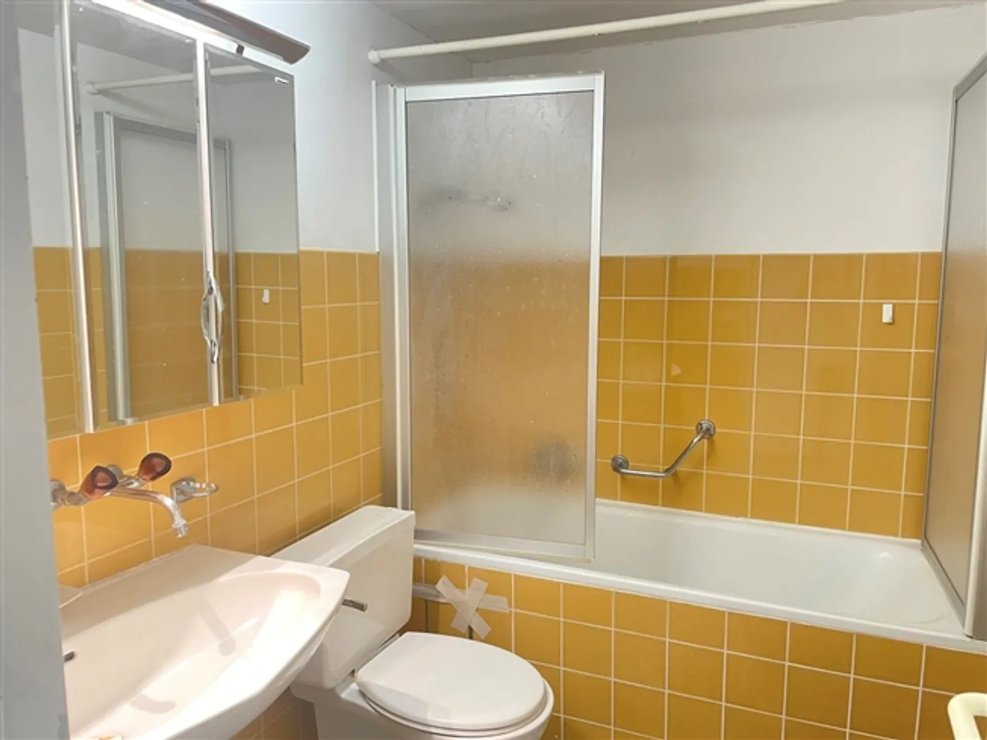 Appartement attrayant de 6,5 pièces (6ème étage) avec vue dégagée à Therwil - Photo 7 sur 16