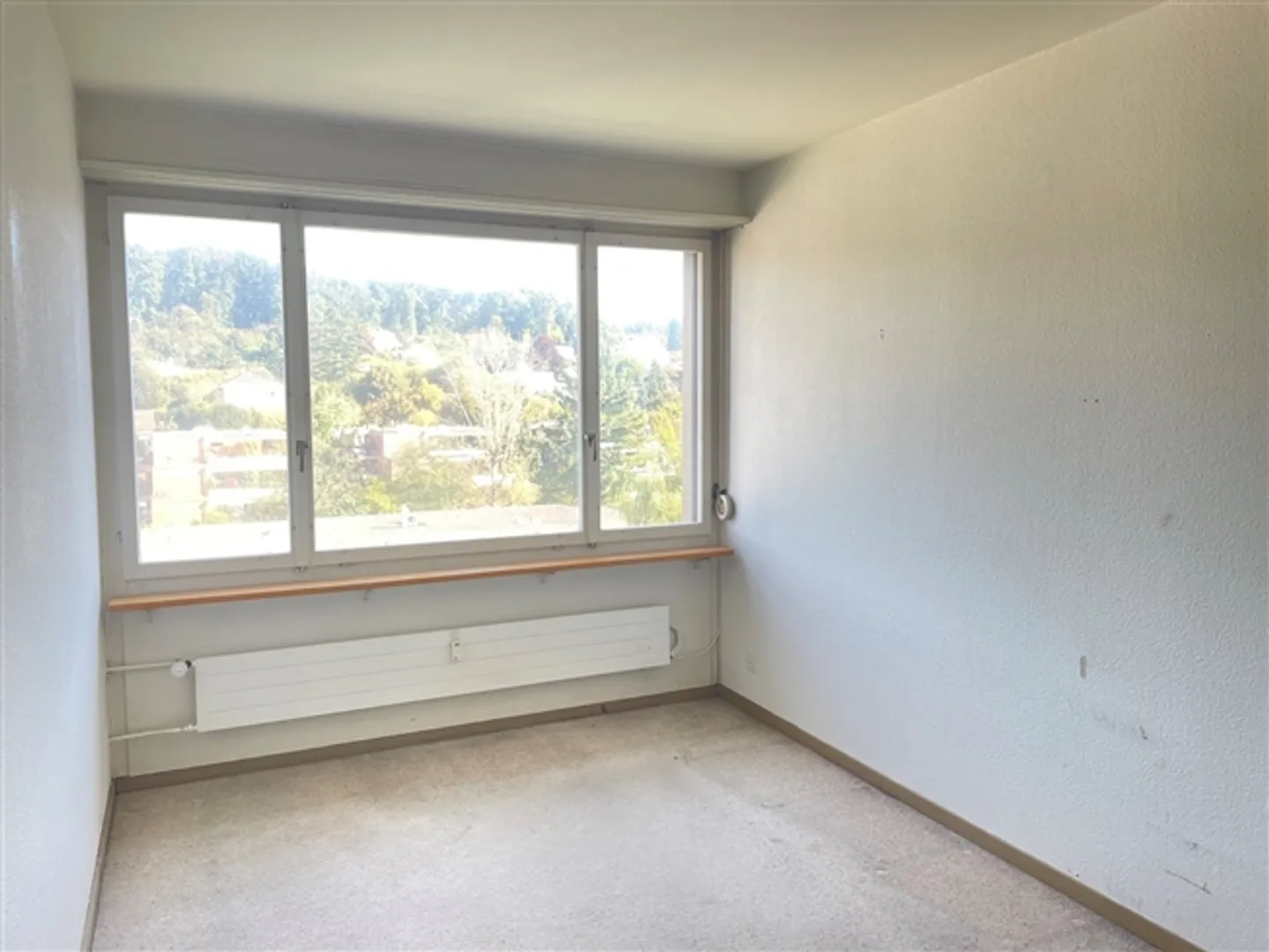 Appartement attrayant de 6,5 pièces (6ème étage) avec vue dégagée à Therwil - Photo 10 sur 16