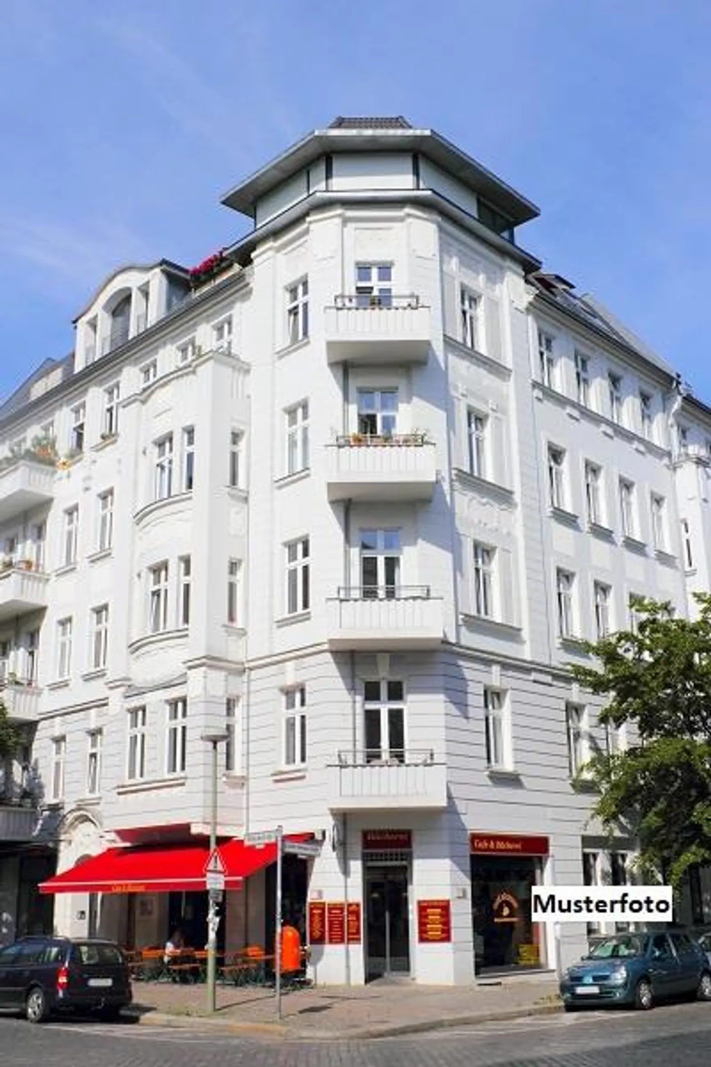 Edificio residenziale e commerciale - Foto 1 di 13