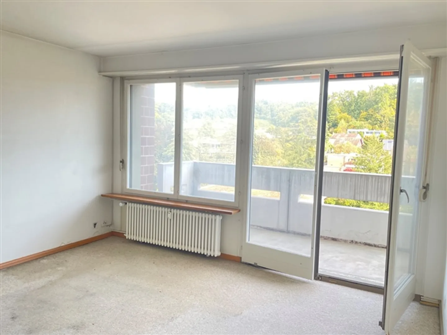 Appartement attrayant de 6,5 pièces (6ème étage) avec vue dégagée à Therwil - Photo 12 sur 16