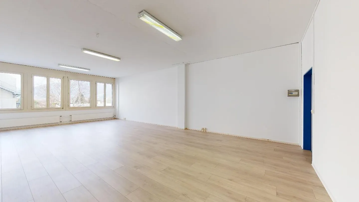 Ufficio luminoso e versatile di 68 m2  Quartino - Foto 4 di 11