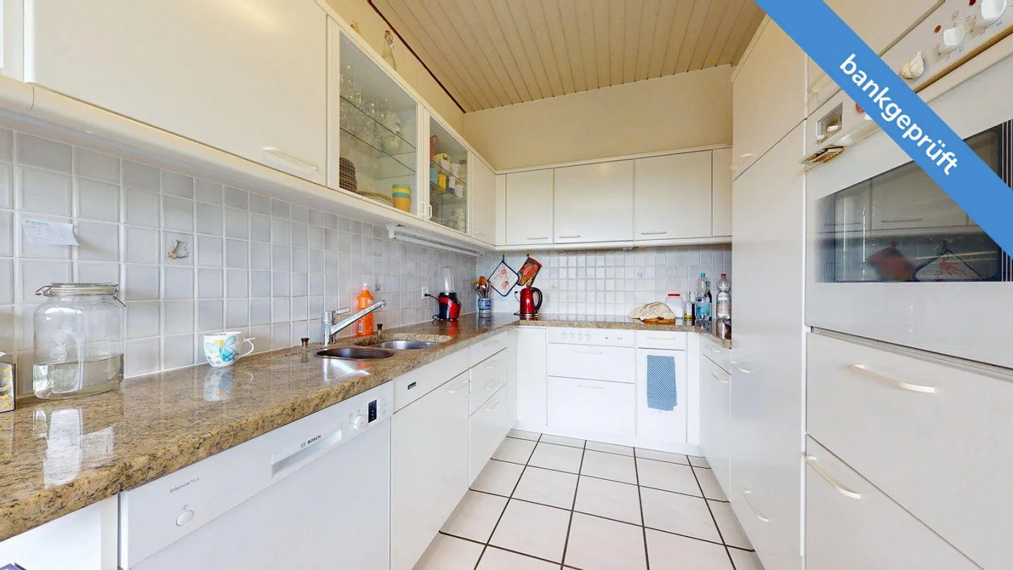 AgentSelly - Dream Home with Separate Apartment - Photo 5 of 13