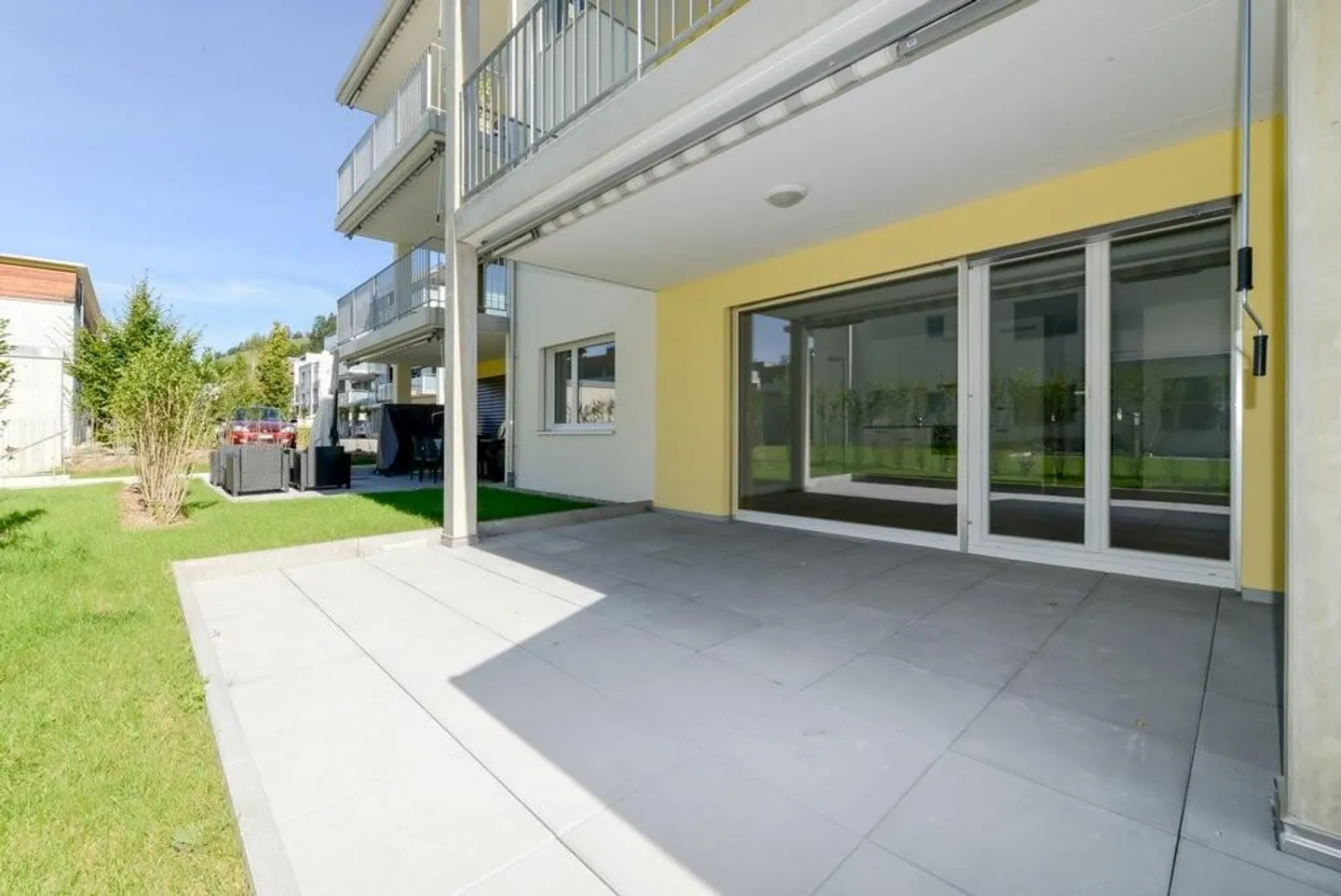 Moderne Wohnung mit Garten - Foto 2 von 8