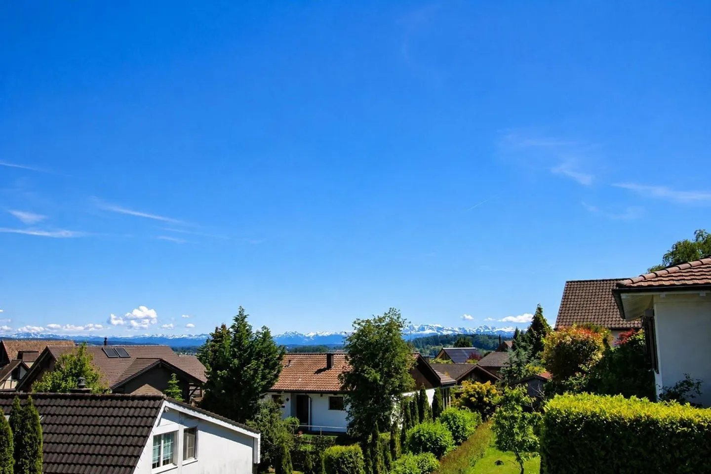Attractive 5½-room single-family house with garage and beautiful mountain view - RESERVED - Photo 2 of 13