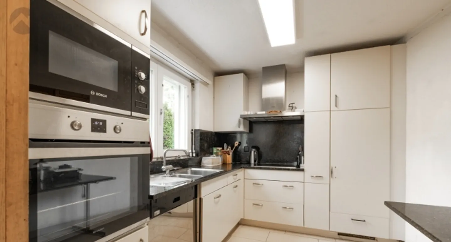 A Home with Space to Live - Photo 6 of 15