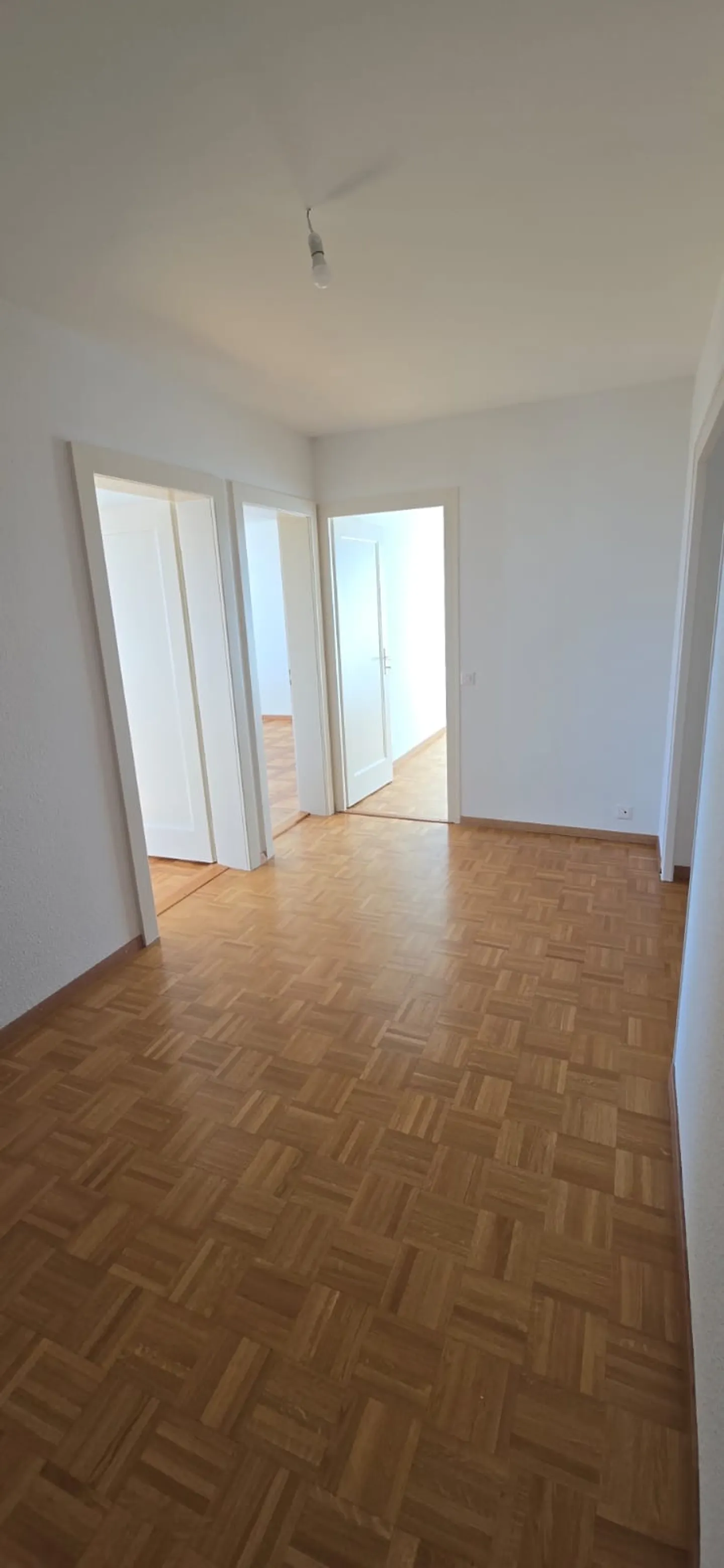 MH Reloc presents a magnificent 5-room apartment close to international organizations - Photo 4 of 8