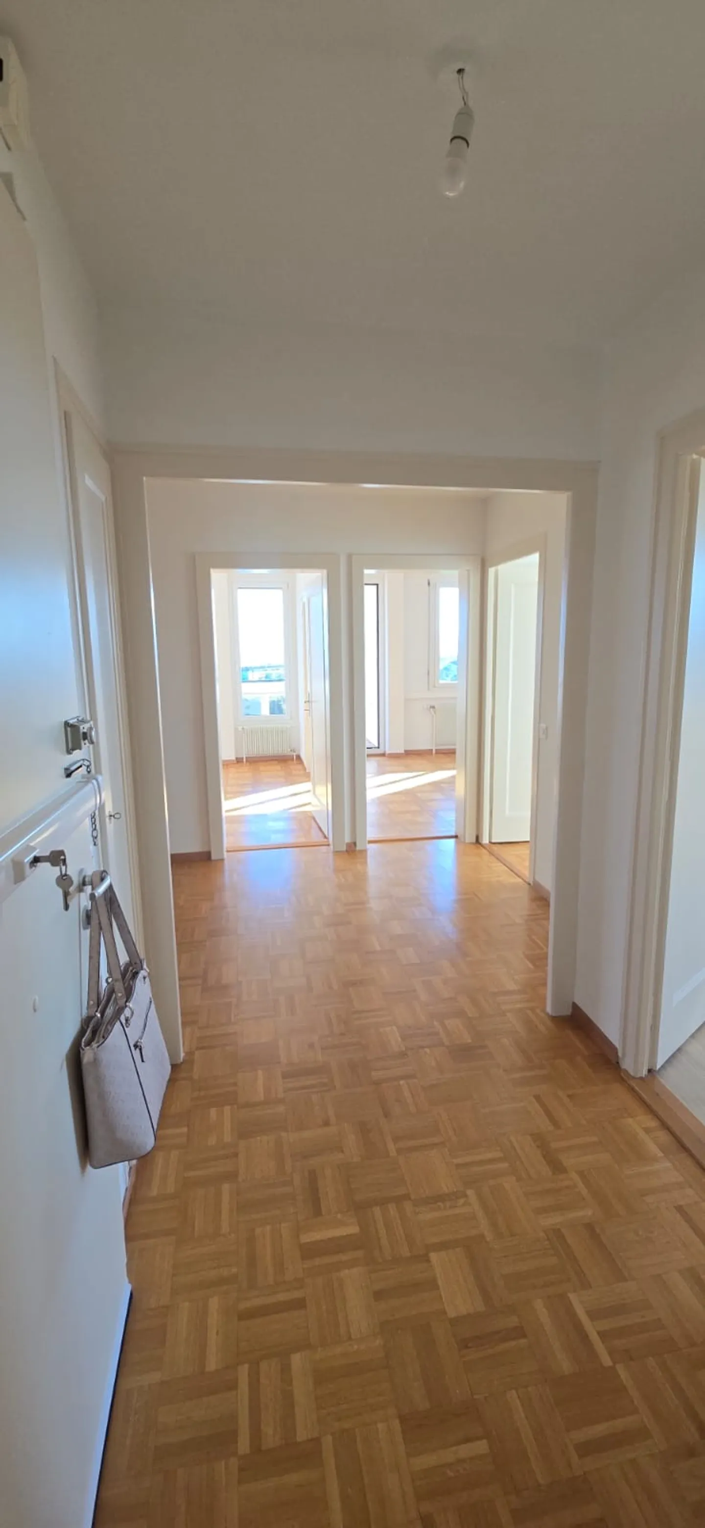 MH Reloc presents a magnificent 5-room apartment close to international organizations - Photo 2 of 8