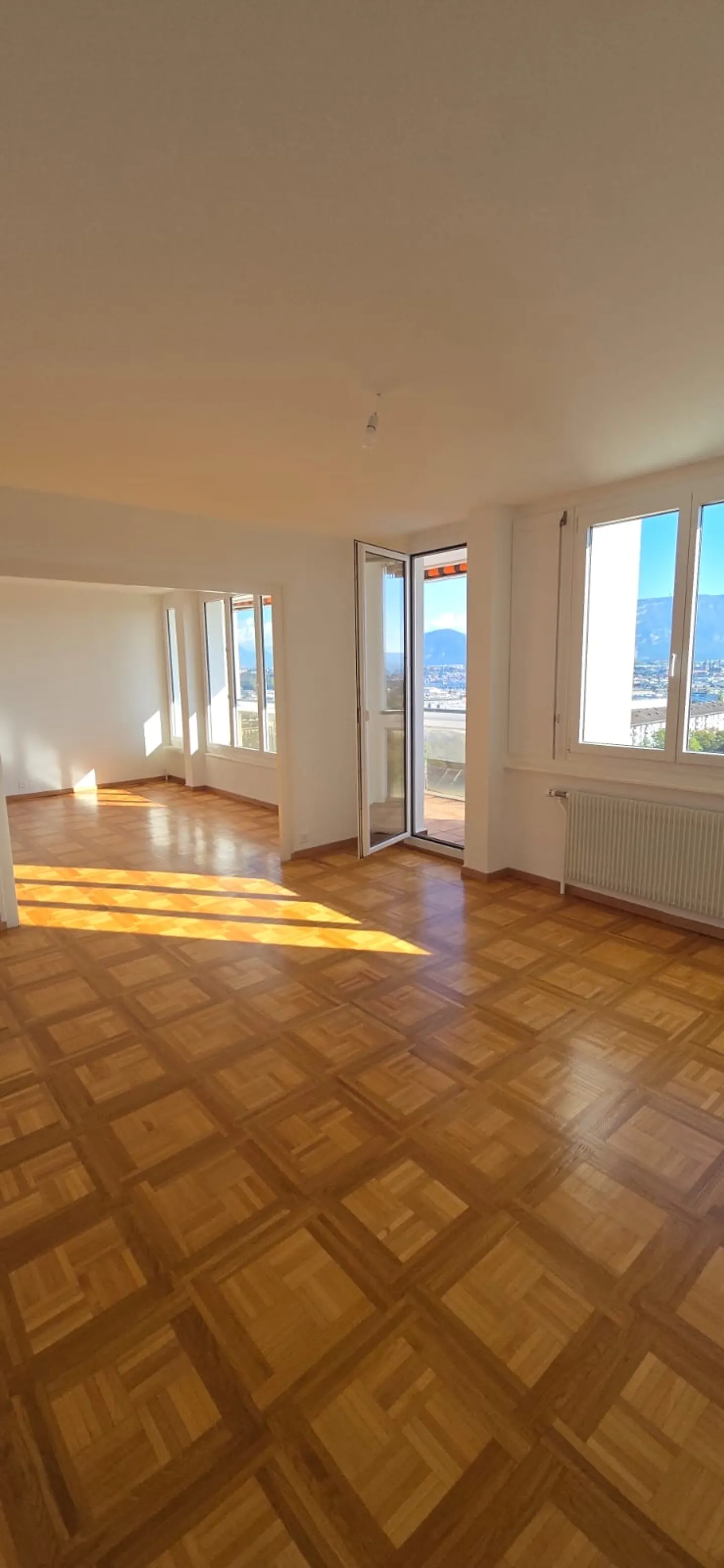 MH Reloc presents a magnificent 5-room apartment close to international organizations - Photo 8 of 8