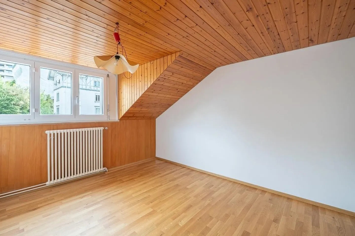 Appartamento affascinante di 5,5 stanze con vista - vicino al centro - Foto 4 di 10