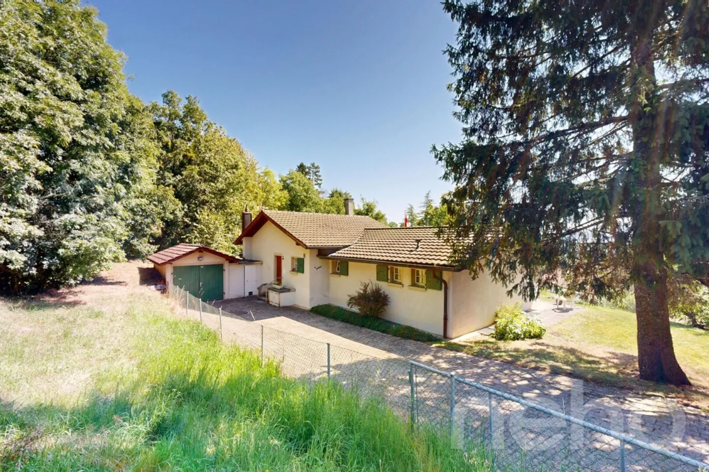 Stunning Villa with Mountain View - Photo 4 of 12