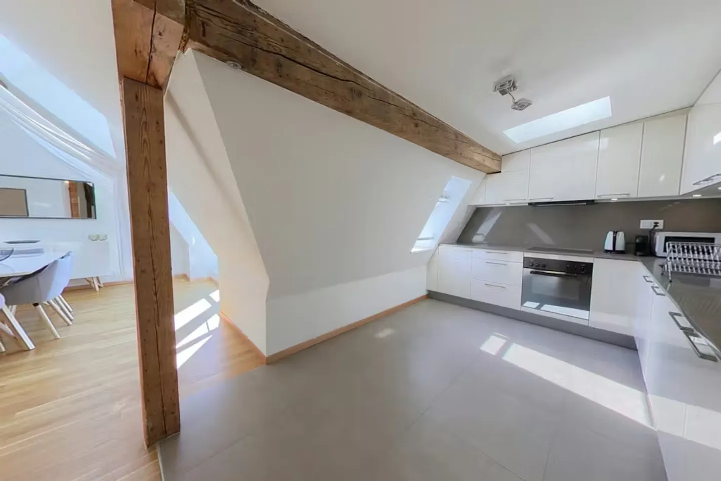 Charmantes Chalet in Lausanne - Foto 4 von 10