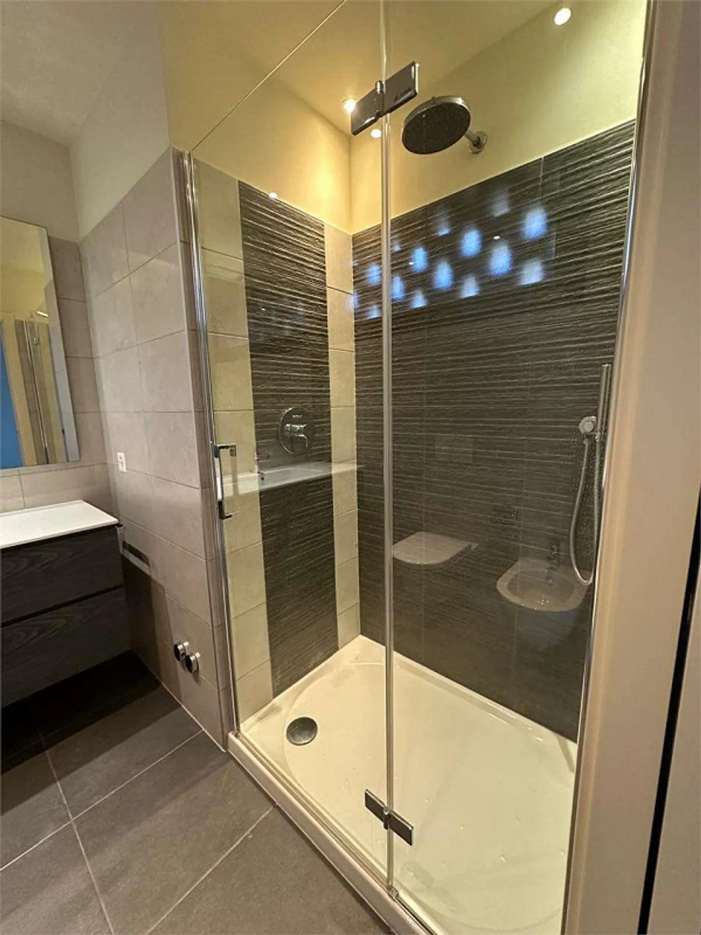 Splendido appartamento panoramico con piscina - Foto 6 di 8