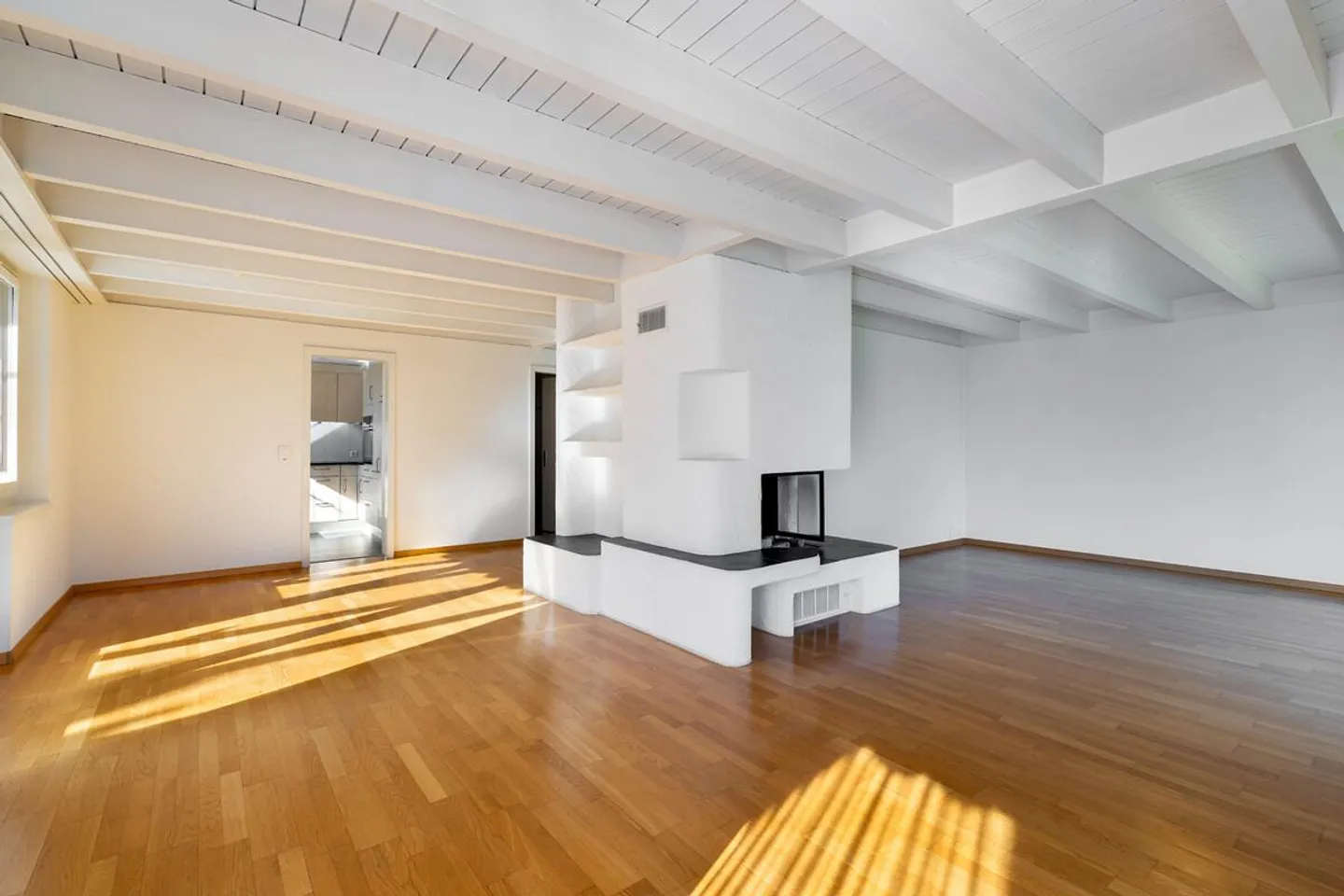 Detached single-family house with expansion potential in Fehraltorf - Photo 2 of 7