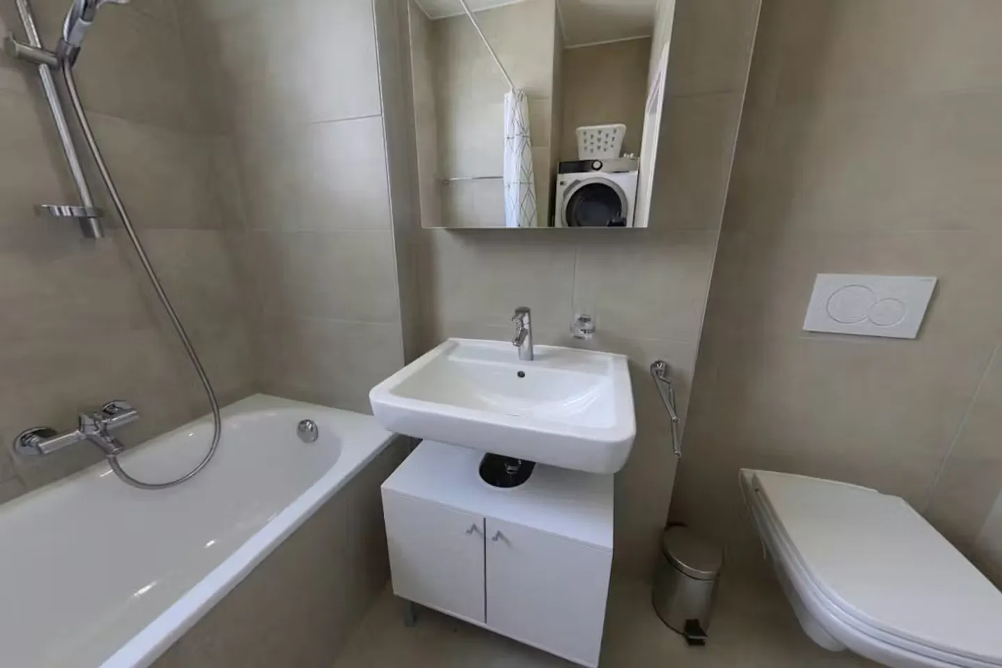 Charmantes Chalet in Lausanne - Foto 8 von 10