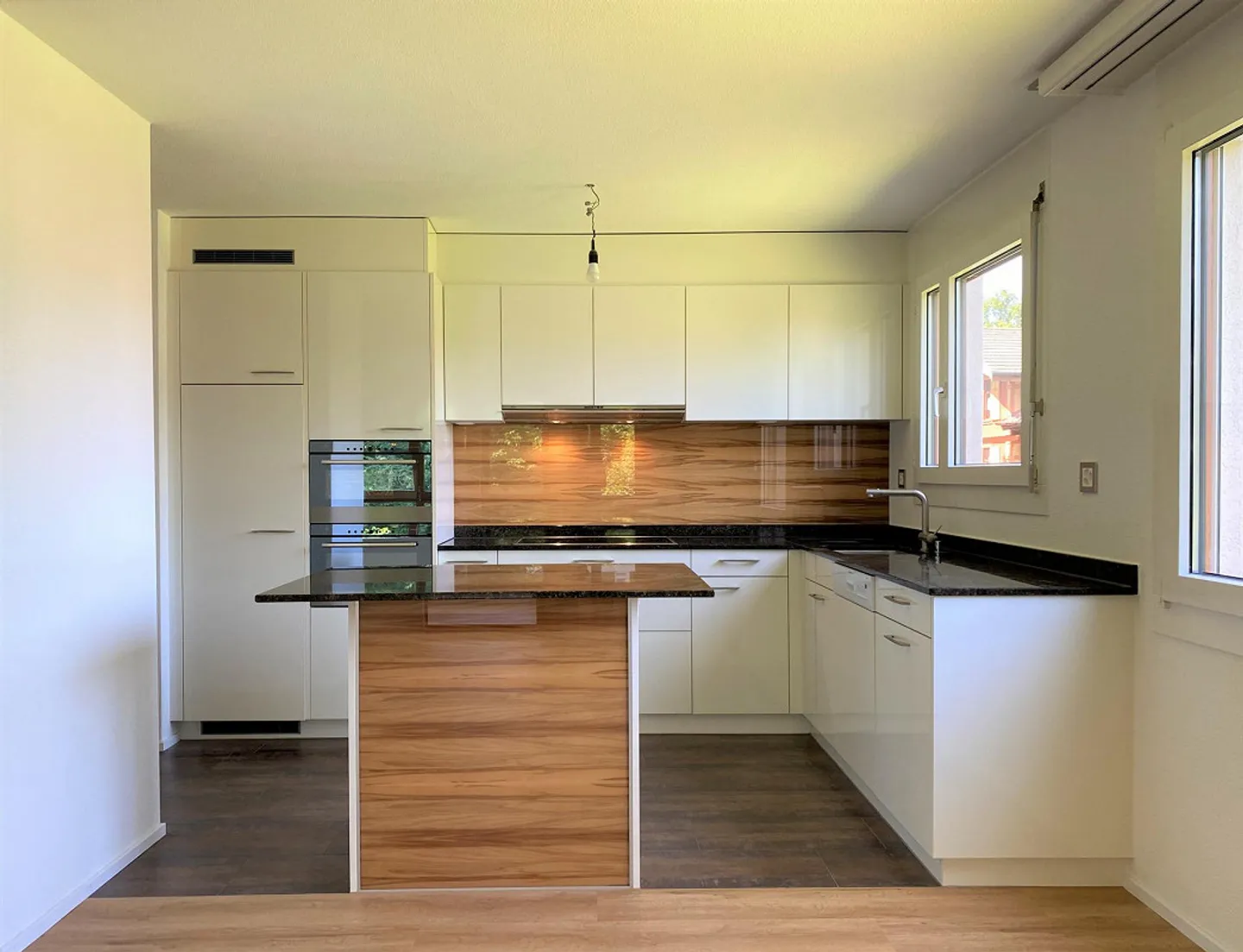 Stilvolles Apartment in Ebikon - Foto 1 von 8