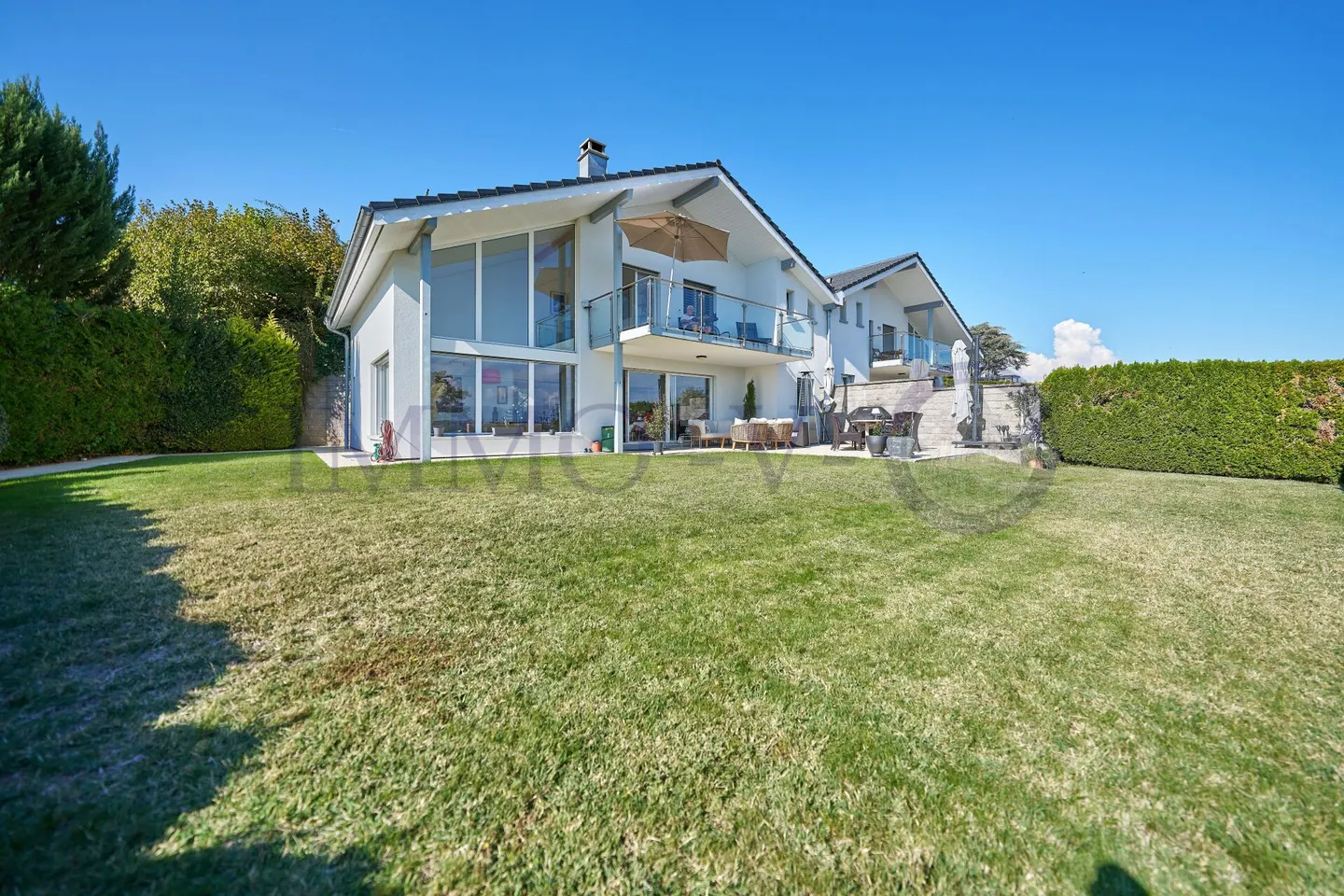 LUXURY STANDING WITH LARGE GARDEN AND LAKE VIEW - Photo 1 of 18