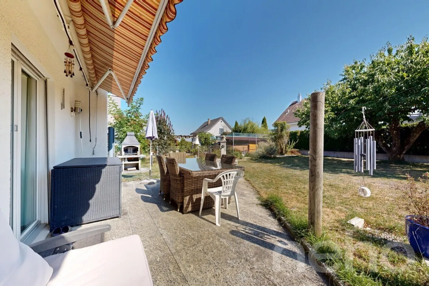 Maison individuelle indépendante sur un terrain spacieux à Rümlang - Photo 3 sur 12